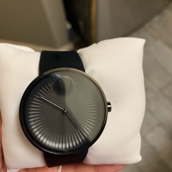 New movado watch - Picture 7 of 7